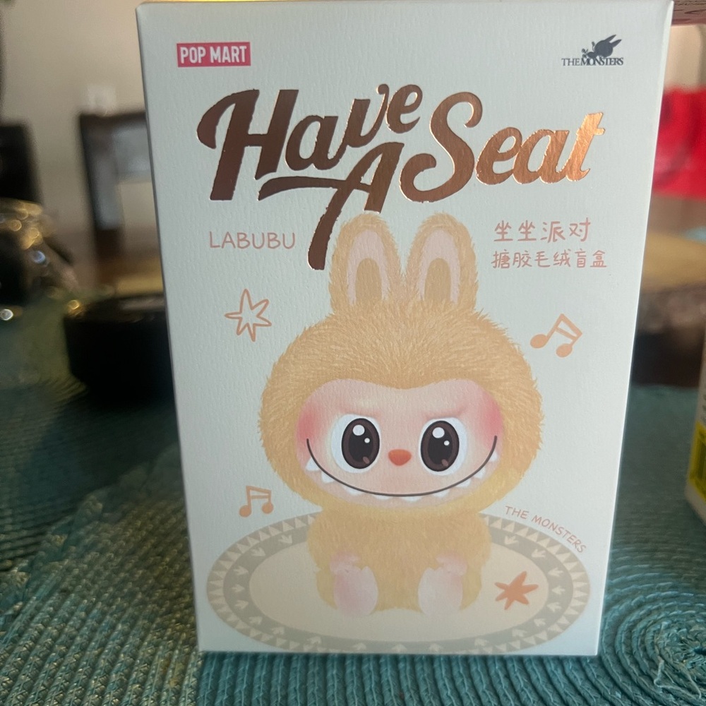 Pop Mart Labubu 'Have A Seat' Figurine - Cream: DADA